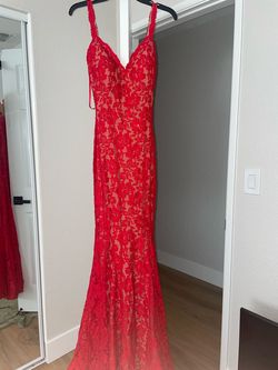 Camille La Vie Red Size 0 Military Prom Straight Dress on Queenly