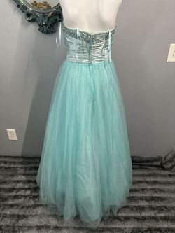 Beyond Green Size 4 Prom A-line Dress on Queenly