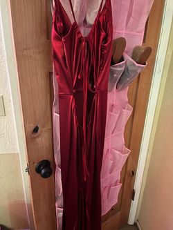 Red Size 8 Straight Dress on Queenly