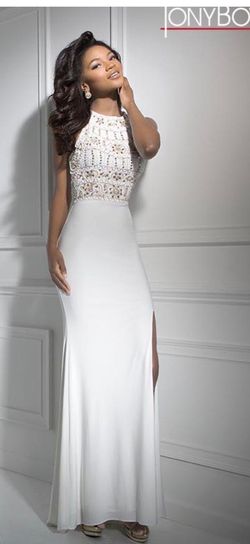 Tony Bowls White Size 2 Straight Dress on Queenly