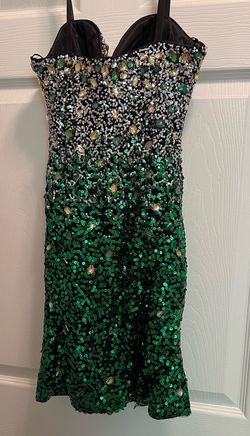 Dave and Johnny Green Size 0 Midi Euphoria Homecoming Cocktail Dress on Queenly