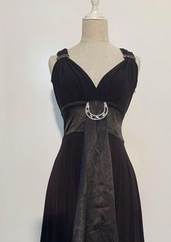 Style -1 Black Size 10 Cocktail Dress on Queenly