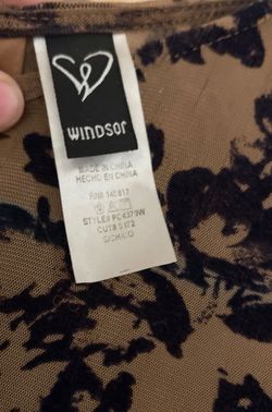 Windsor Nude Size 4 Midi Homecoming Cocktail Dress on Queenly