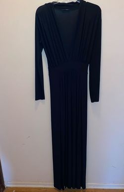 Fashion Nova Black Size 8 Red Carpet Floor Length Straight Dress on Queenly