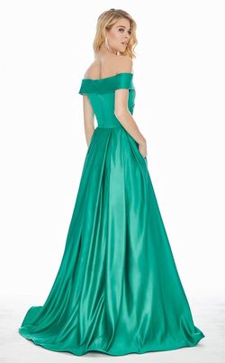Style 1343 Ashley Lauren Green Size 6 A-line Dress on Queenly