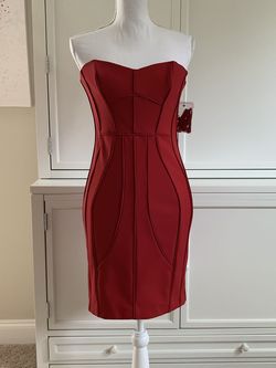 Laundry Red Size 4 Euphoria Mini Cocktail Dress on Queenly