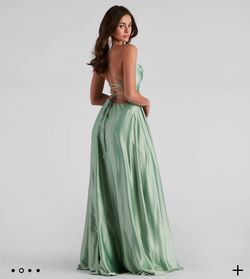 Windsor Green Size 2 Floor Length A-line Dress on Queenly