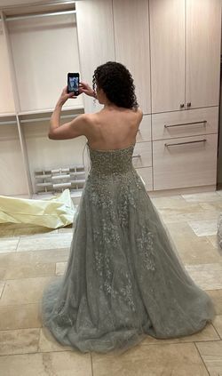 Style -1 Mac Duggal Blue Size 4 Prom Lace Ball gown on Queenly