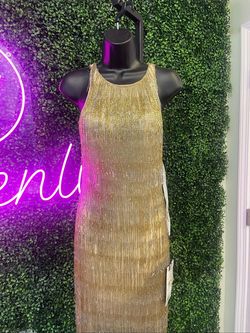Mac Duggal Gold Size 6 Midi Halter Cocktail Dress on Queenly