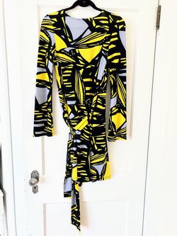 Express Yellow Size 0 Sorority Formal Pattern Cocktail Dress on Queenly