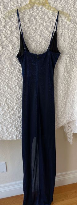 Windsor Blue Size 4 Velvet Medium Height Straight Dress on Queenly