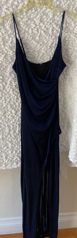 Windsor Blue Size 4 Velvet Medium Height Straight Dress on Queenly