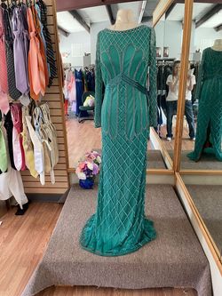 Karishmacreations Green Size 6 Pageant Prom Straight Dress on Queenly