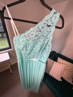 David's Bridal Light Blue Size 12 Plus Size Prom A-line Dress on Queenly