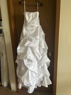 David's Bridal White Size 12 Cotillion Plus Size Free Shipping Ball gown on Queenly