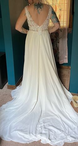 David's Bridal White Size 8 Jewelled Floor Length 50 Off Train A-line Dress on Queenly