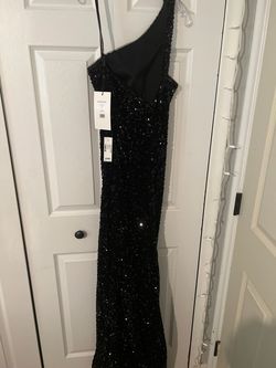Sherri Hill Black Tie Size 2 Floor Length Sequined One Shoulder Side slit Dress on Queenly
