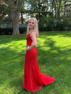 Sherri Hill Red Size 2 Lace Floor Length Train Dress on Queenly