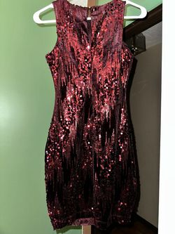 Emerald Sunday Red Size 0 Velvet Euphoria Cocktail Dress on Queenly