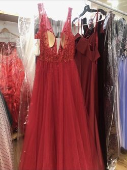 Azaria Bridal Red Size 24 70 Off 50 Off Prom Ball gown on Queenly