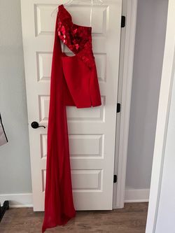 Sherri Hill Bright Red Size 2 Tulle Euphoria One Shoulder Cocktail Dress on Queenly