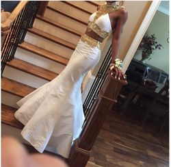 Sherri Hill White Size 0 Floor Length Prom Mermaid Dress on Queenly