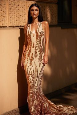 Style Ariya Alamour The Label Gold Size 0 Pattern Train Halter Mermaid Dress on Queenly