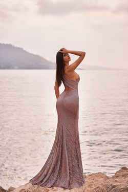 Style Kaltrina Alamour The Label Pink Size 0 Rose Gold Sequined Military Straight Dress on Queenly