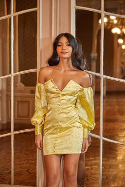 Style Zehra Alamour The Label Yellow Size 20 Mini Satin Sleeves Tall Height Cocktail Dress on Queenly