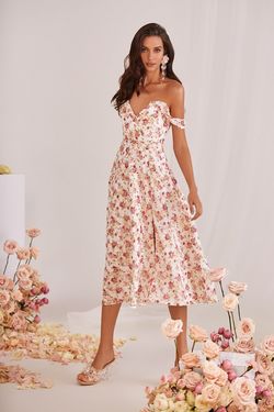 Style Araminta Alamour The Label Multicolor Size 4 Sleeves Summer Floral Side slit Dress on Queenly