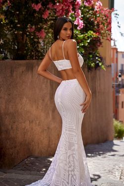 Style Tirana Alamour The Label White Size 0 Military Fitted Floor Length Two Piece Prom Straight Dress on Queenly
