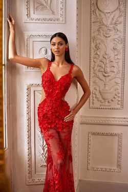 Style Fiorenza Alamour The Label Red Size 12 Prom Fitted Straight Dress on Queenly