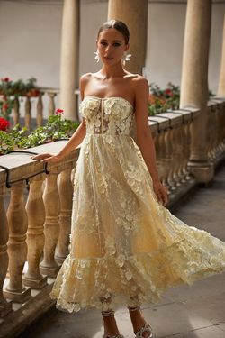 Style Dahlia Alamour The Label Yellow Size 0 Floor Length Strapless Tall Height Straight Dress on Queenly