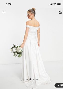 ASOS White Size 2 Floor Length Prom Ball gown on Queenly