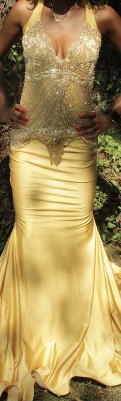 Gold Size 4 Train Dress on Queenly