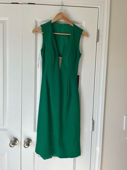 Sherri Hill Green Size 4 Plunge Interview Winter Formal Cocktail Dress on Queenly
