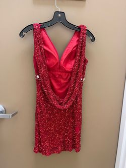Sherri Hill Bright Red Size 4 Plunge Homecoming Cocktail Dress on Queenly
