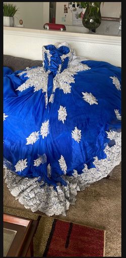 Blue Size 4 Ball gown on Queenly
