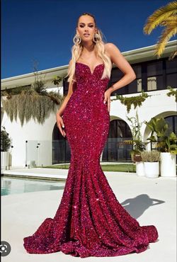 Portia and Scarlett Pink Size 8 Magenta Floor Length Mermaid Dress on Queenly