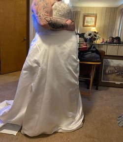 White Size 26 Ball gown on Queenly