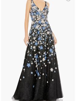 Mac Duggal Black Tie Size 6 Prom Ball gown on Queenly