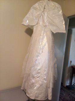 angels White Size 8 Floor Length Straight Dress on Queenly