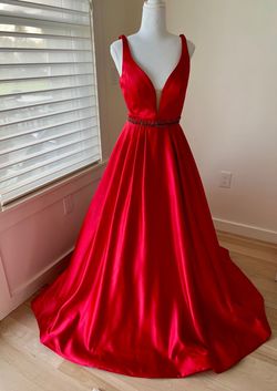 Sherri Hill Red Size 4 50 Off Black Tie Ball gown on Queenly