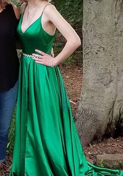 Sherri Hill Green Size 4 Pageant Prom 70 Off Floor Length Train Dress on Queenly