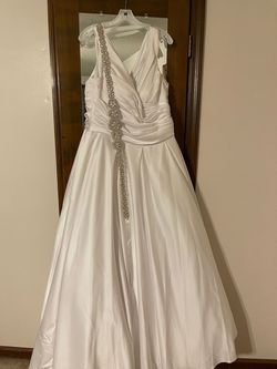 Venus White Size 22 Plus Size Wedding Floor Length A-line Dress on Queenly