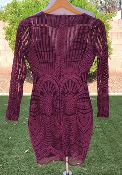 Lavish Alice Royal Purple Size 4 Long Sleeve Cocktail Dress on Queenly