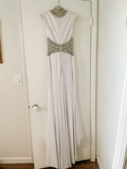 Tony Bowls White Size 4 High Neck Floor Length Cap Sleeve Halter Straight Dress on Queenly