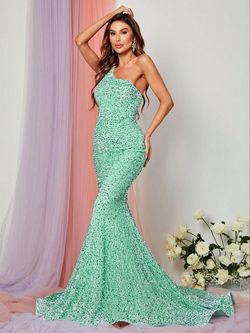 Style FSWD0588 Faeriesty Light Green Size 0 One Shoulder Sequined Mermaid Dress on Queenly