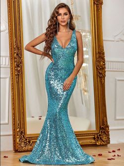 Style FSWD1192 Faeriesty Blue Size 4 Plunge Sequined Polyester Mermaid Dress on Queenly