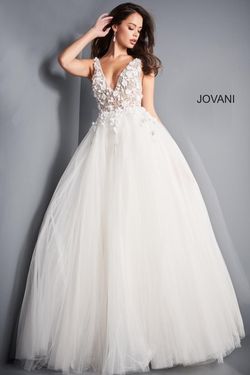Style 3110 Jovani White Size 6 Cotillion Ball gown on Queenly
